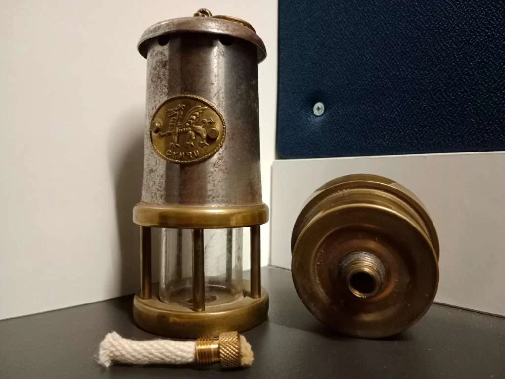 Antique Welsh Miners Lamp CYMRU Original Old Miner's Brass 4